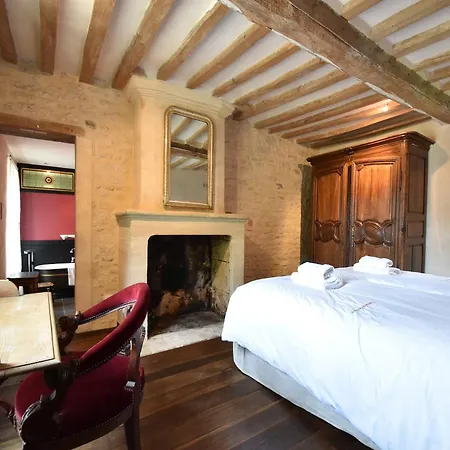 Elegant Manor Retreat Normandy, Cleaning Included *