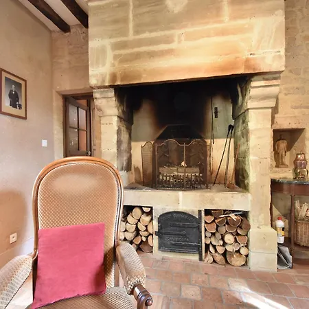 Elegant Manor Retreat Normandy, Cleaning Included Lantheuil