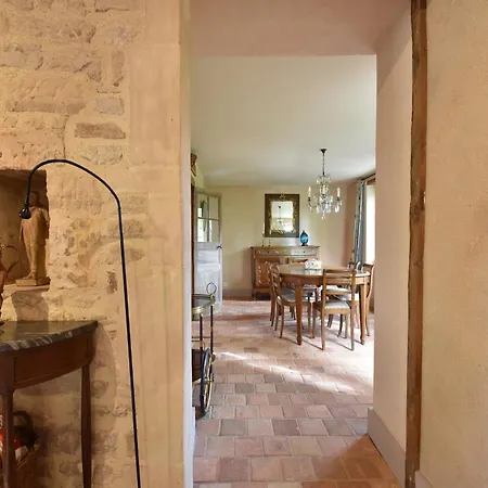 Elegant Manor Retreat Normandy, Cleaning Included Lantheuil
